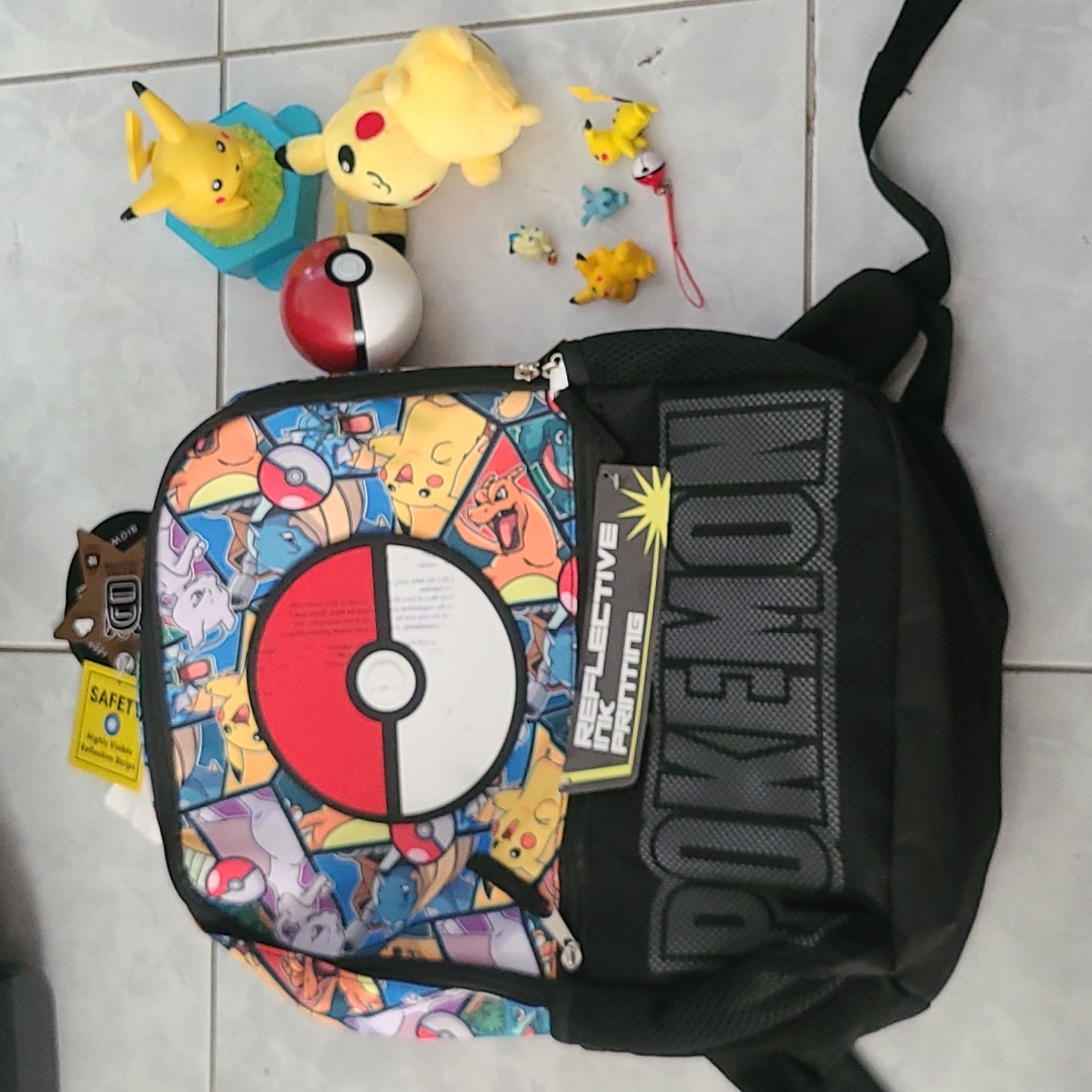 Doremon Bundle Backpack, Figures, Keychains